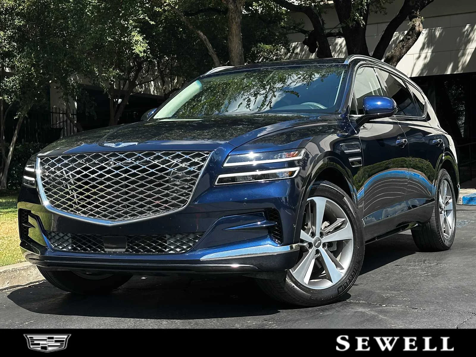 Used 2021  Genesis NA image 1