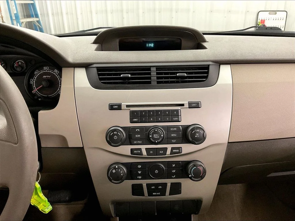 Used 2008 Black Ford S image 35