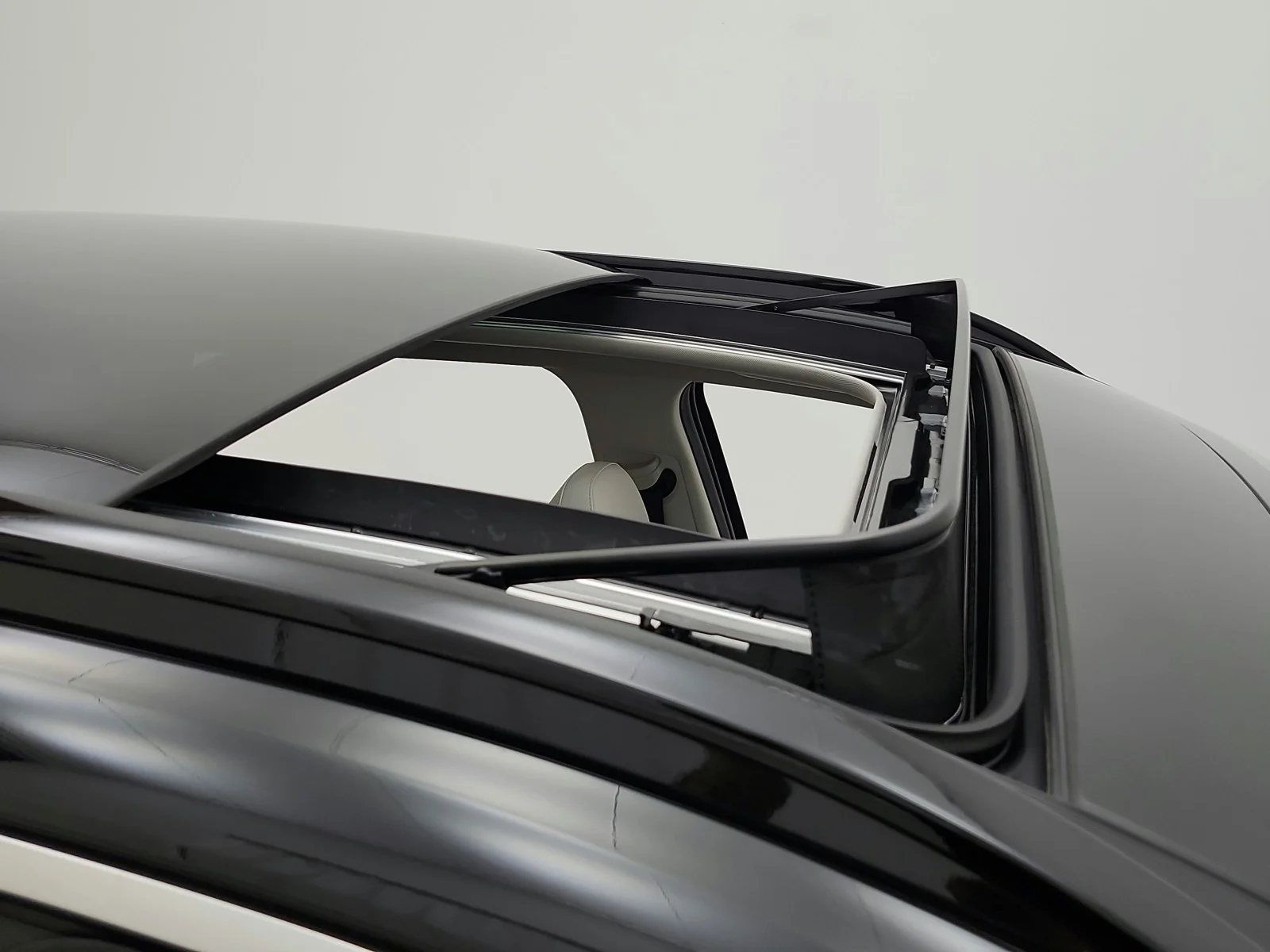 Used 2025 Ash Black Hyundai Limited AWD image 19