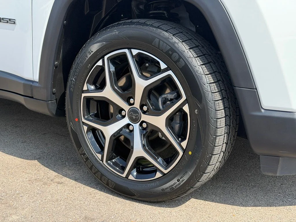 Used 2025 White Jeep Limited image 26