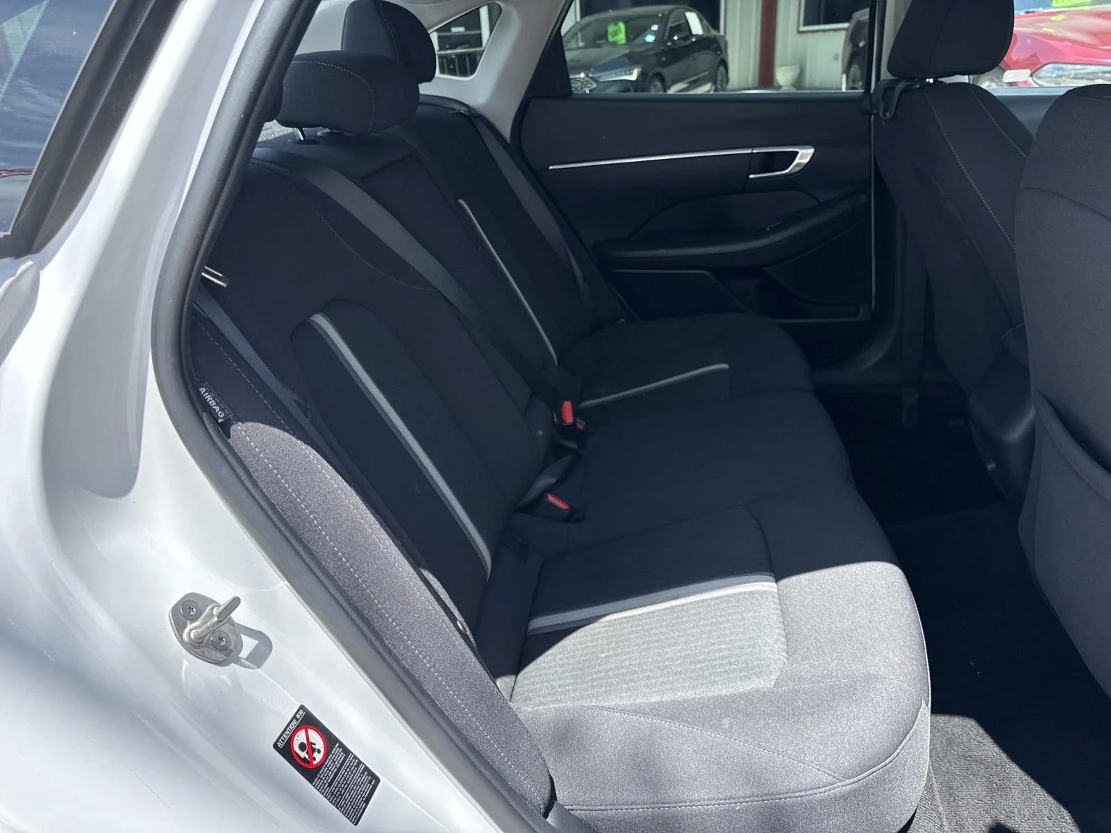 Used 2023 White Hyundai SEL image 9