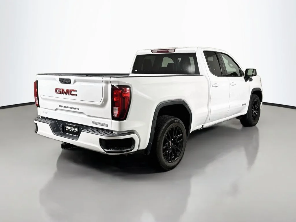 Used 2022 White GMC Elevation image 7