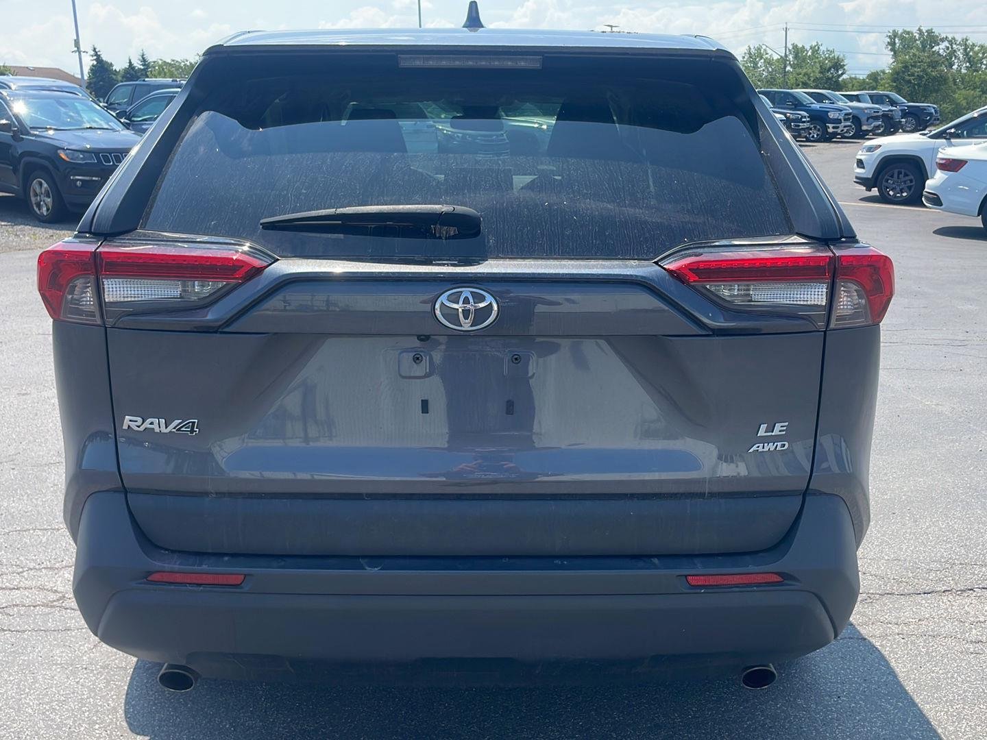 Used 2022 Magnetic Gray Metallic Toyota LE image 9