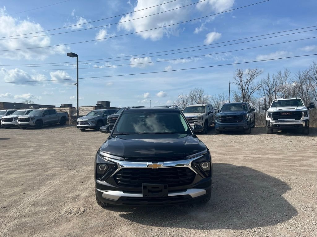 Used 2025 Black Metallic Chevrolet LT image 3
