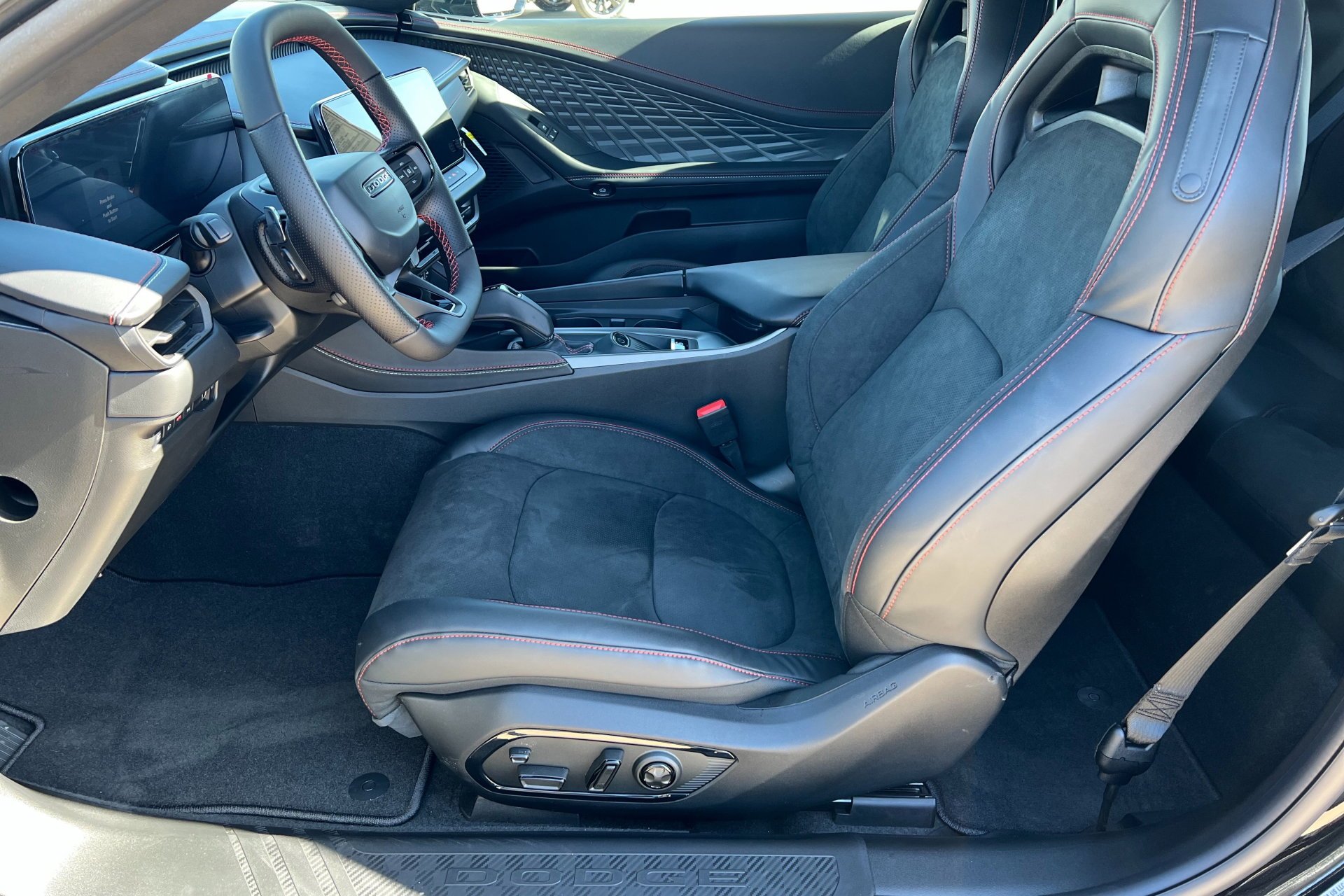 2025 Dodge Charger Daytona Scat Pack - Photo 18