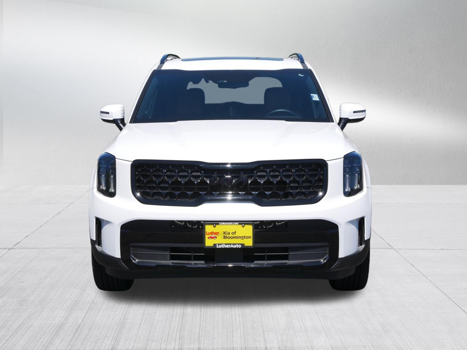Certified Used 2025 Glacial White Pearl Kia EX X-Line image 2