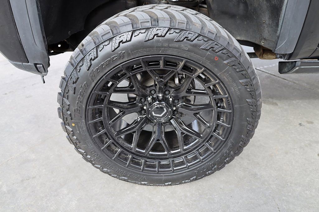 2024 GMC Sierra 3500HD Denali - Photo 10