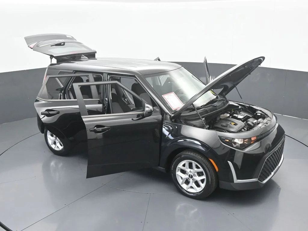Used 2023 Fusion Black Kia S image 67