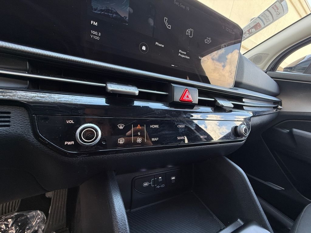 Used 2026 Black Kia LX image 23
