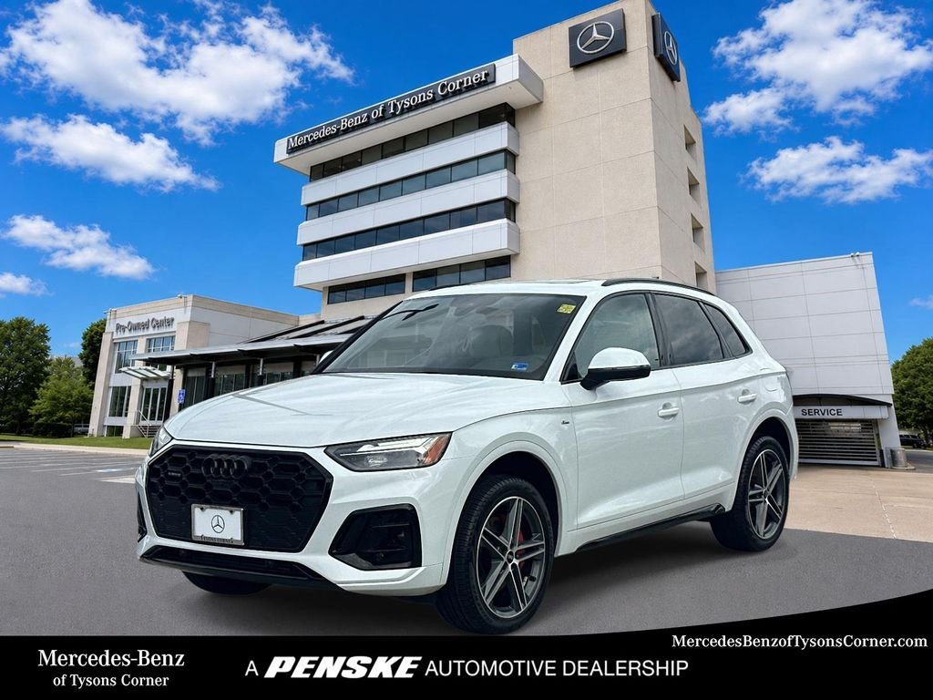 Used 2024 Glacier White Metallic Audi  image 1
