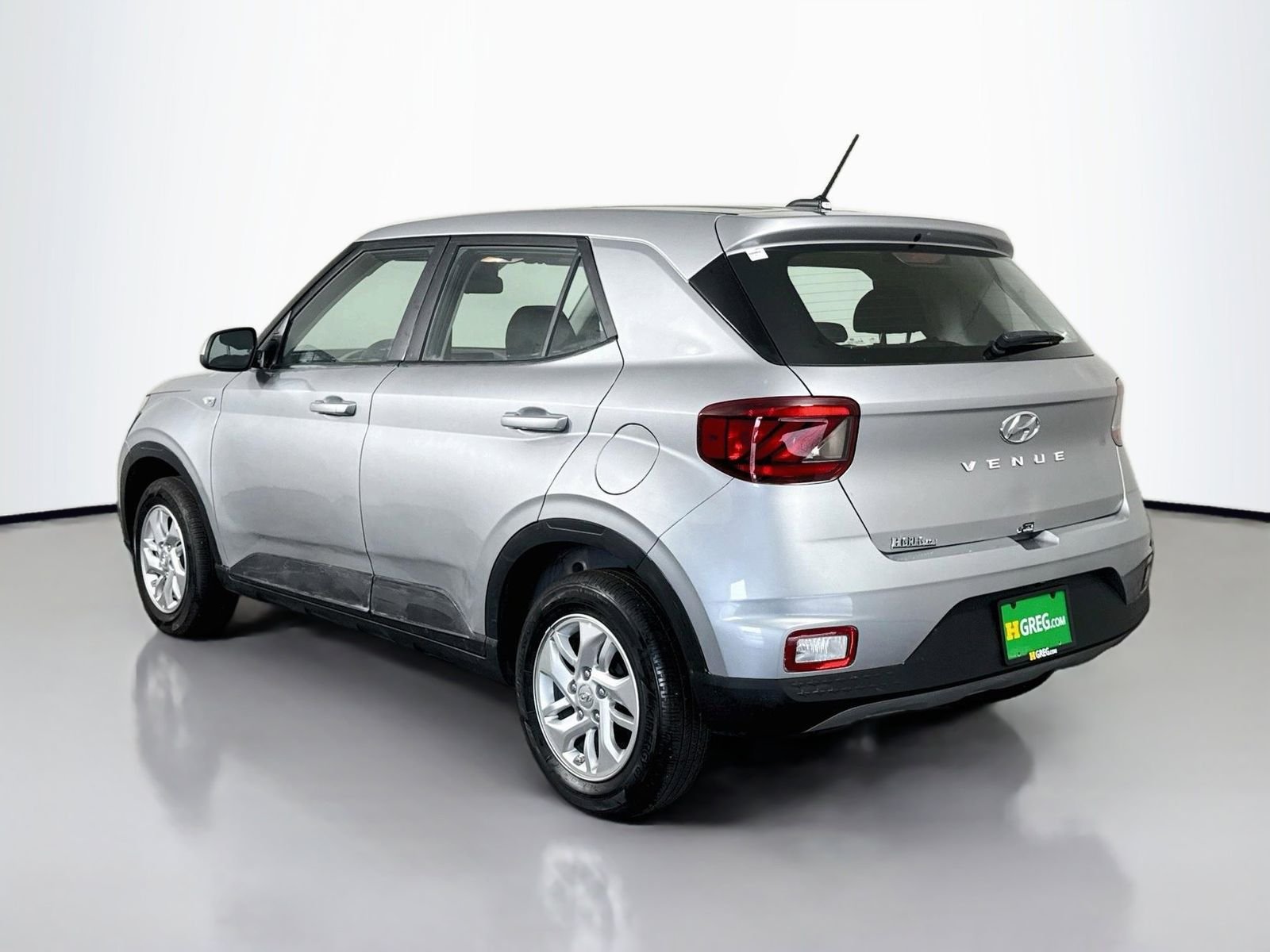 Used 2026 Silver Hyundai SE image 5