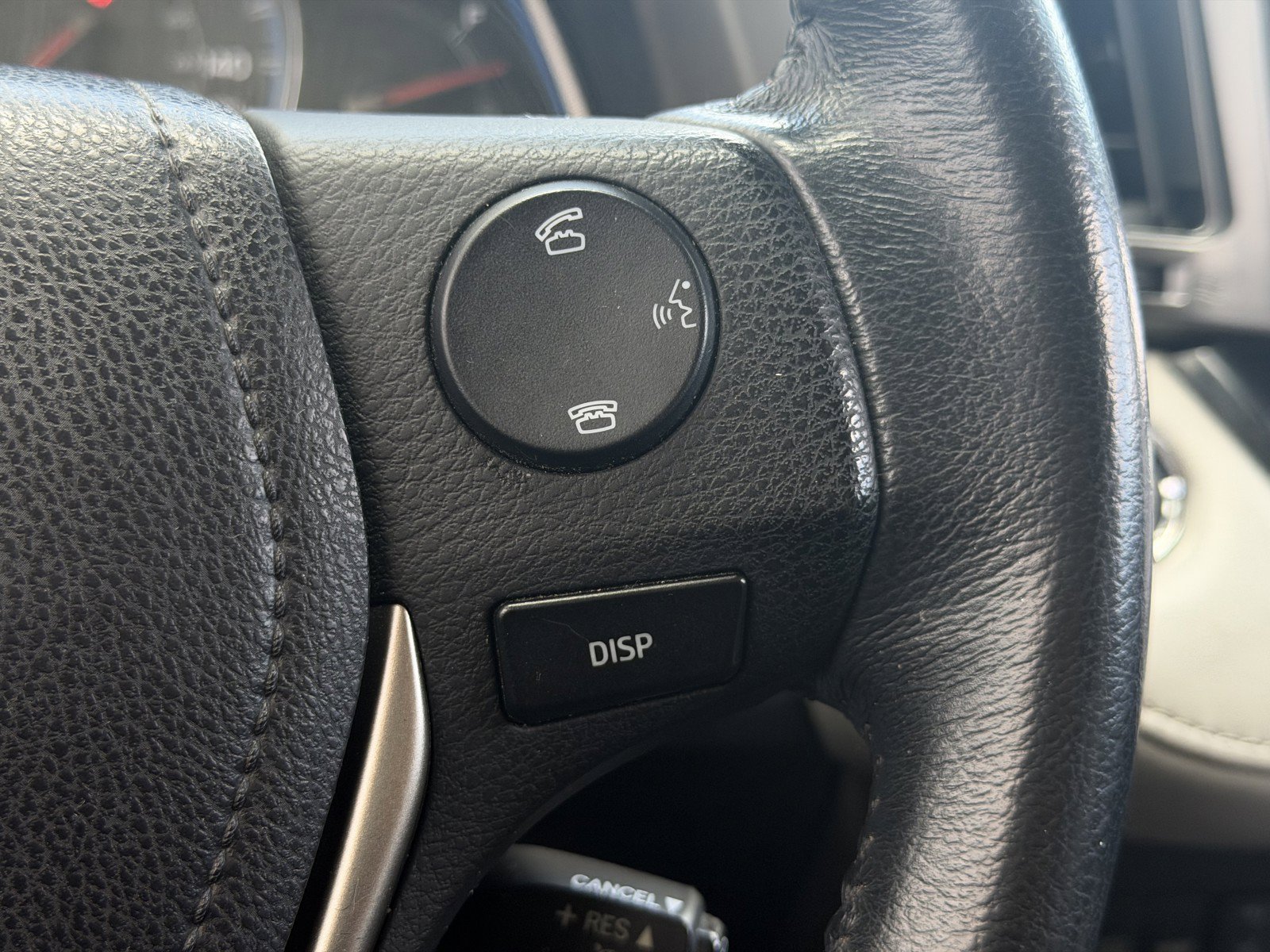 Used 2015 Classic Silver Metallic Toyota Limited image 16