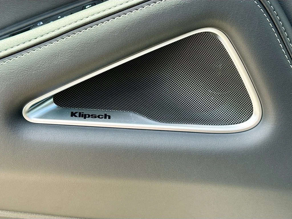 New 2027 2T RAD WHT INFINITI Sport AWD image 19
