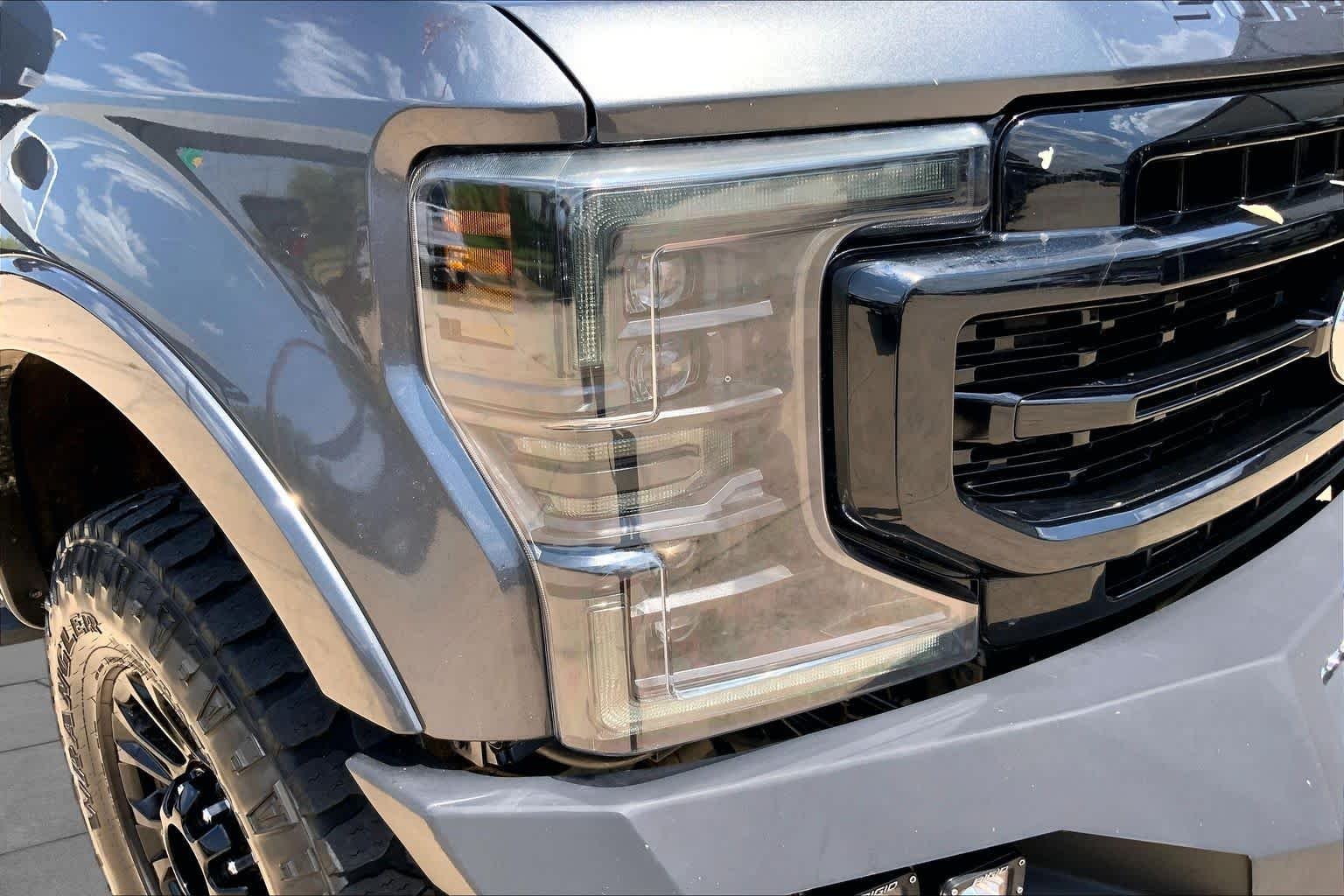 Used 2020 GRAY Ford LARIAT image 27