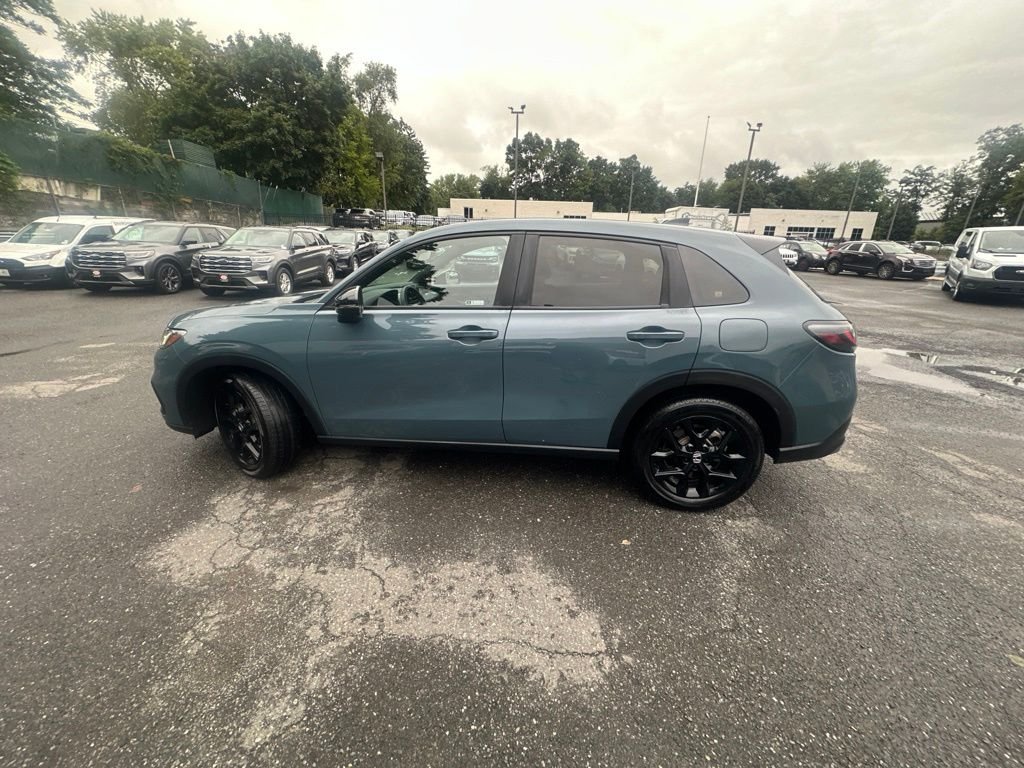 Used 2024  Honda Sport image 3