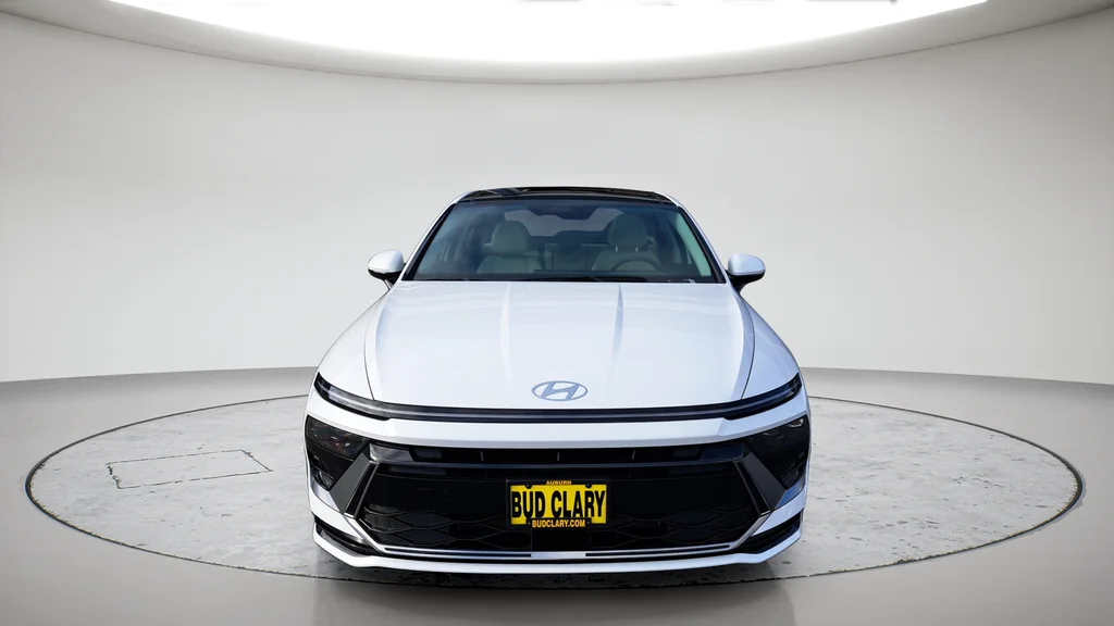 Used 2026 White Hyundai SEL image 8