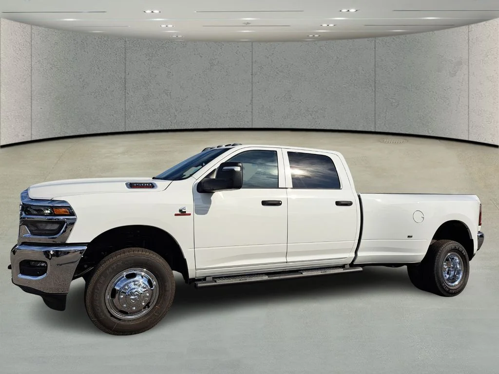 New 2026 Bright White Clear-Coat Exterior Paint RAM Tradesman image 9