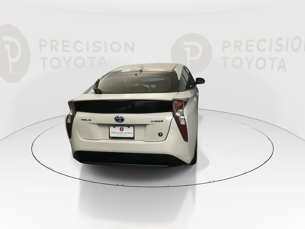Used 2016 Blizzard Pearl Toyota Three image 18