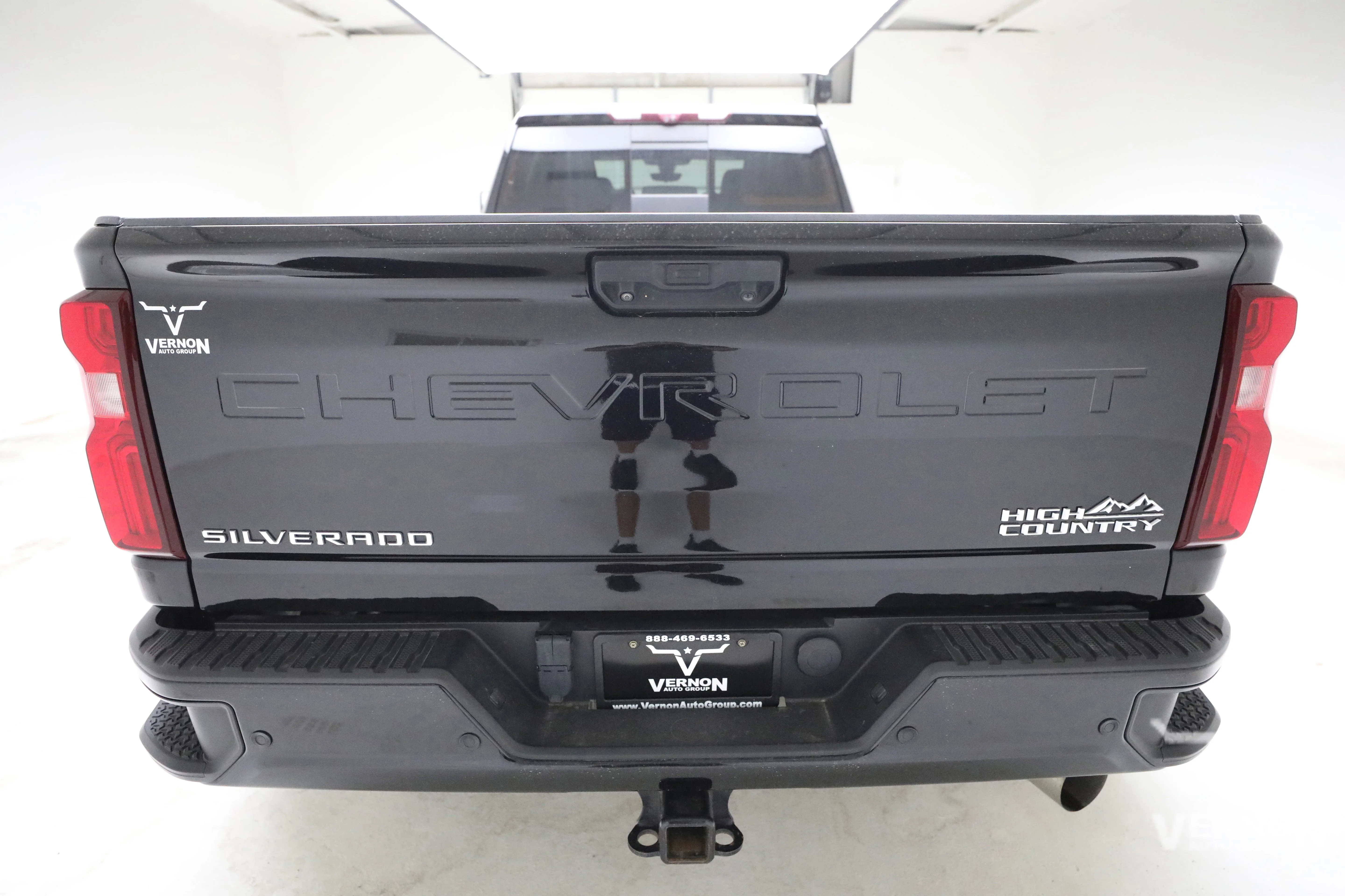 Pre-Owned 2023 Chevrolet Silverado 3500HD DRW High Country Crew Cab 4x4