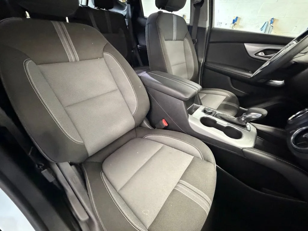 Used 2025 Summit White Chevrolet 2LT image 44
