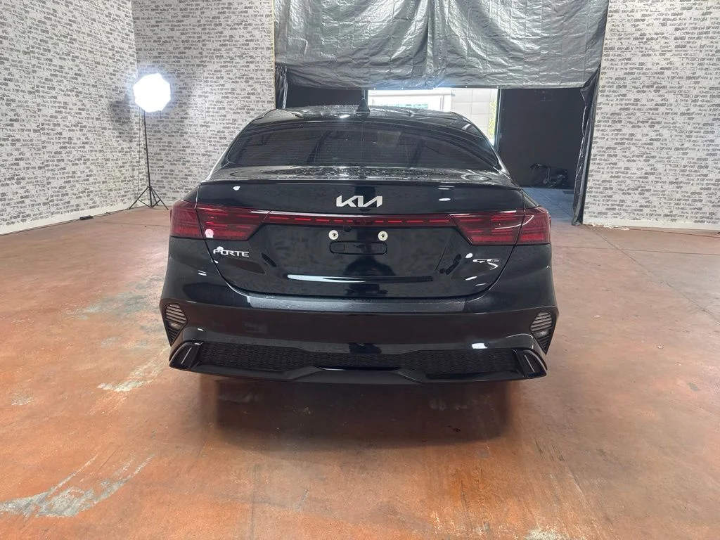 Used 2022 Black Kia GT-Line image 6