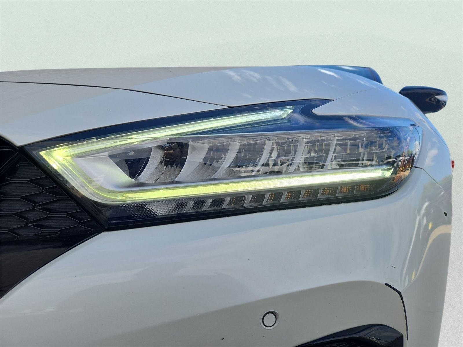Used 2021 Pearl White Tricoat Nissan SR image 10