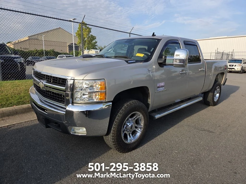 Used 2007 Silver Chevrolet LTZ image 10