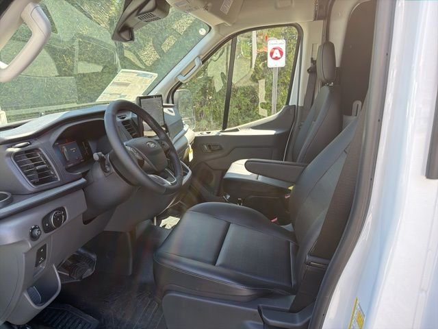 New 2026 Oxford White Ford Cargo Van image 10