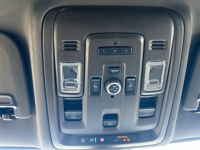 Used 2022 Midnight Blue Metallic GMC SLT image 34