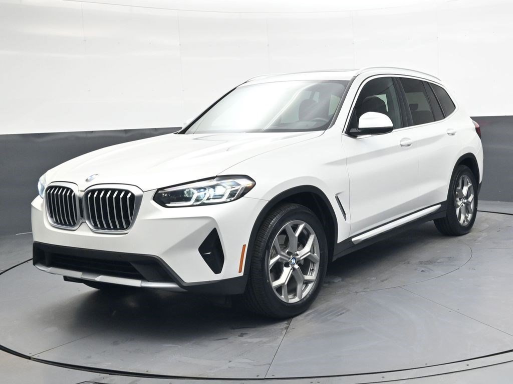 Used 2024 White Metallic BMW xDrive30i image 8