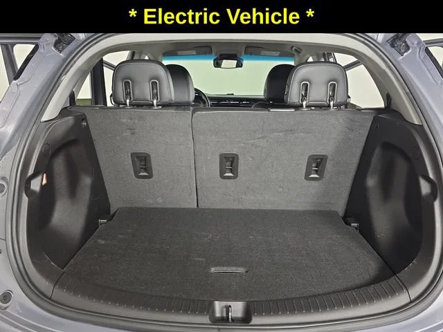 Used 2023 GRAY GHOST METALLIC Chevrolet 2LT image 27