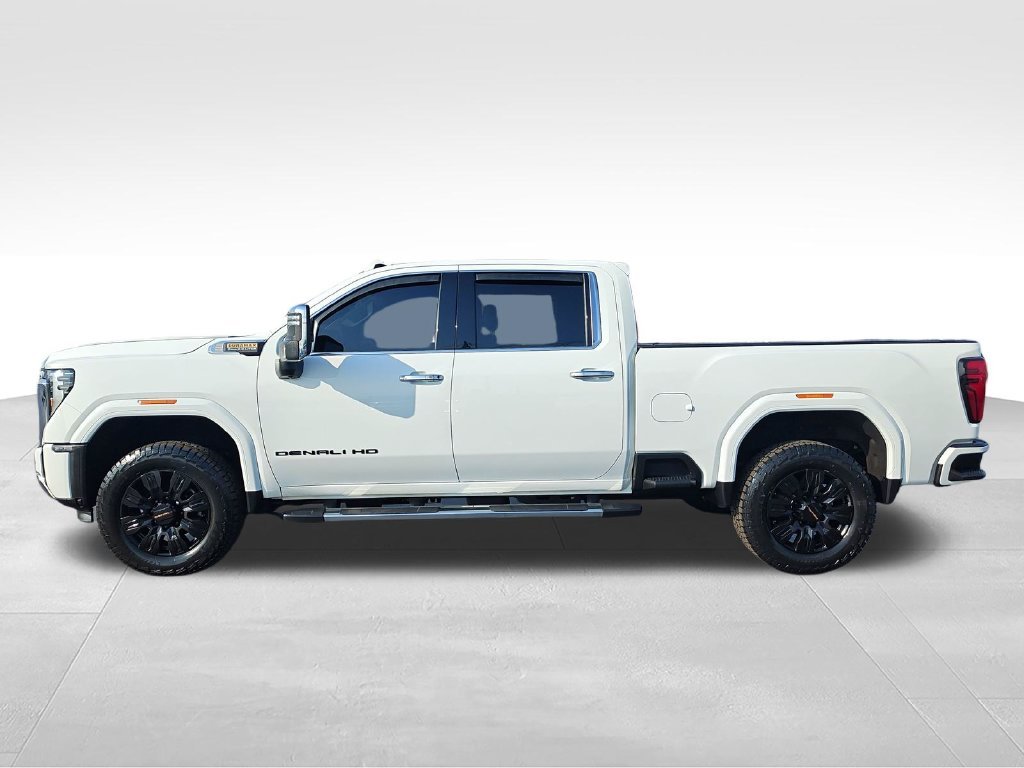 Used 2024 White GMC Denali image 2