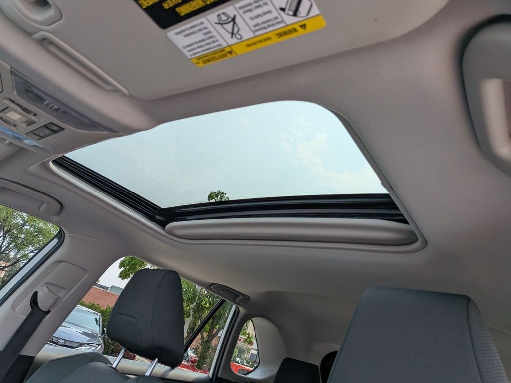 Used 2021 White Toyota XLE image 11