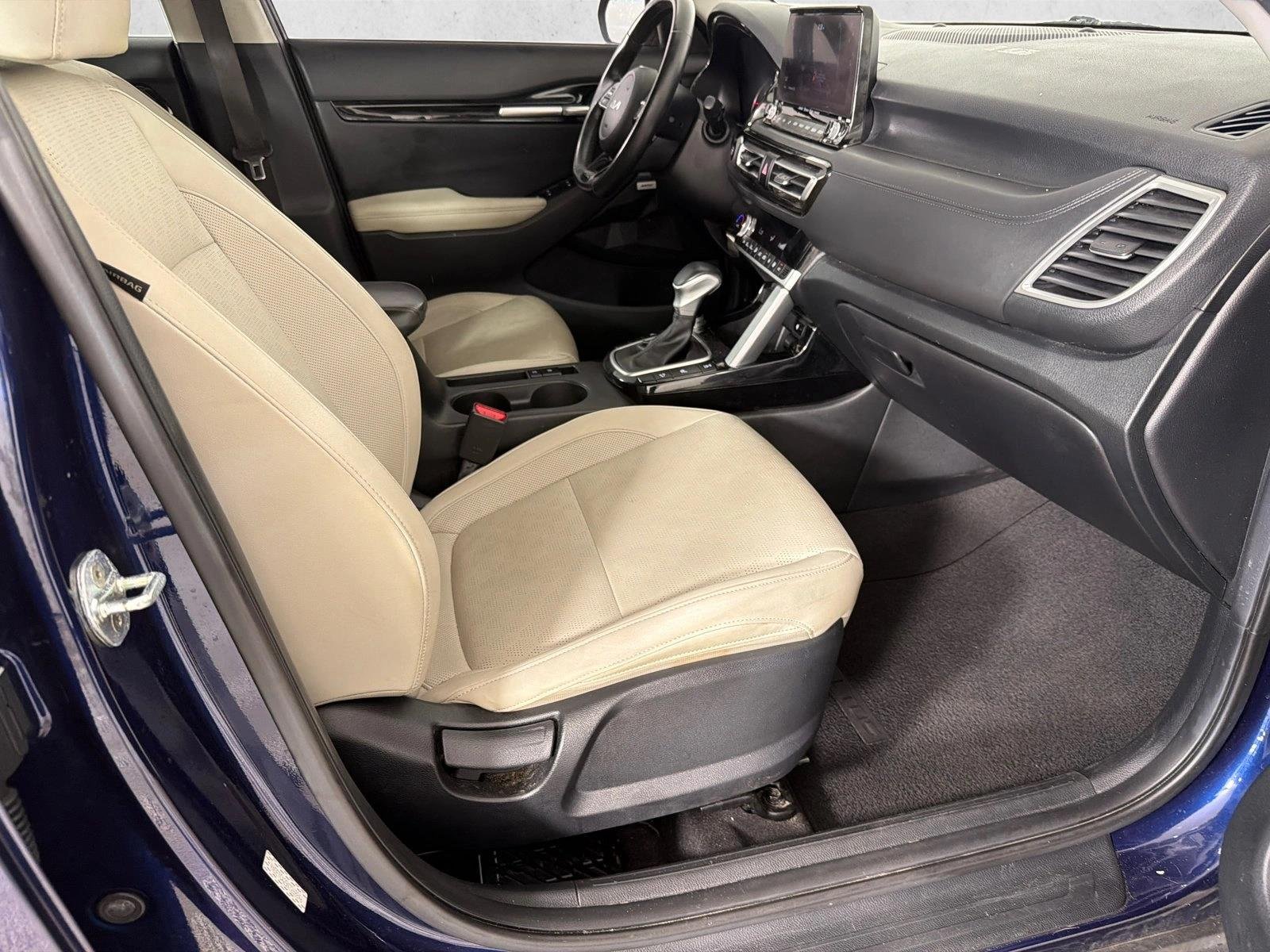 Used 2022 Dark Ocean Blue/Black Roof Kia SX image 14