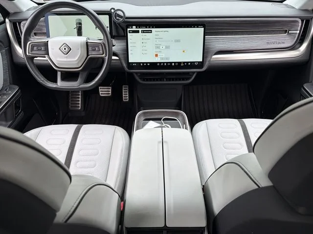 Used 2022  Rivian Adventure image 18