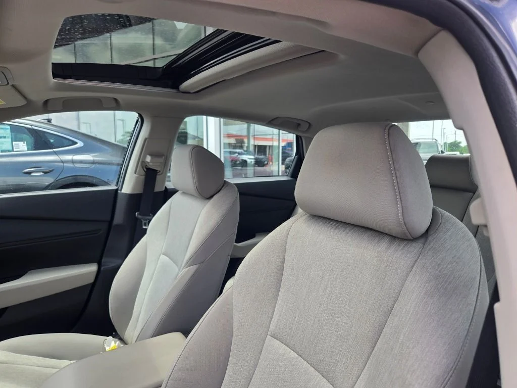 Used 2023  Honda EX image 21