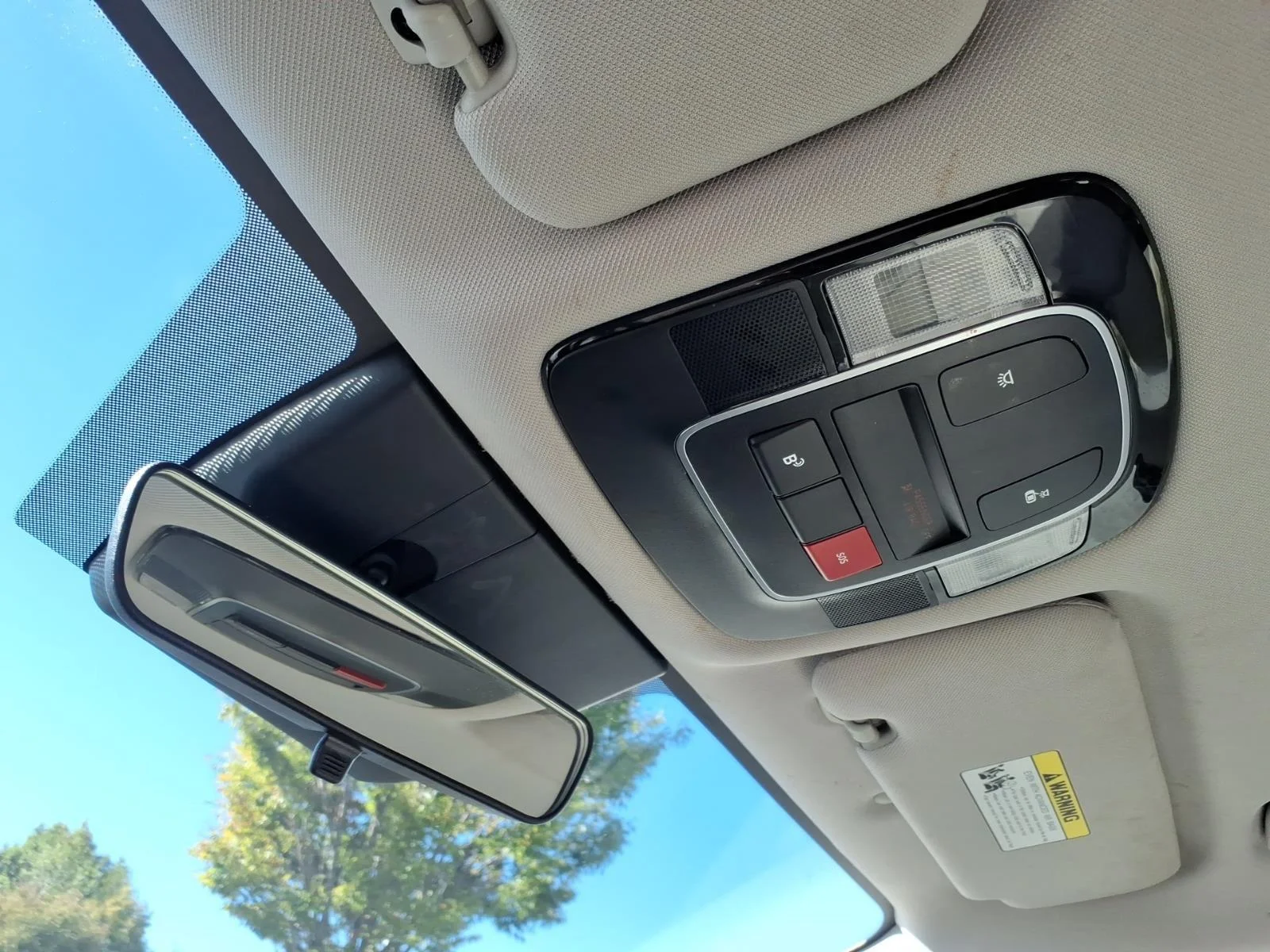 Used 2025 Aero Silver Hyundai SEL image 9
