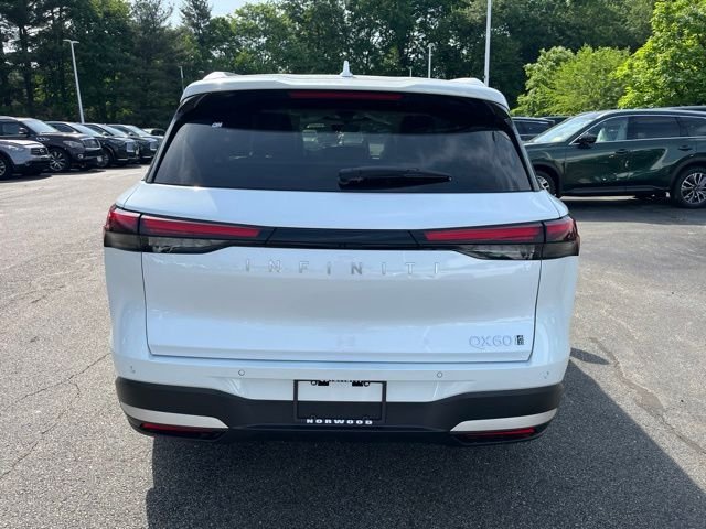 New 2027 White INFINITI Luxe AWD image 4