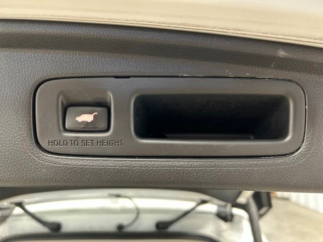 Certified Used 2023 Platinum White Pearl Honda EX-L image 23