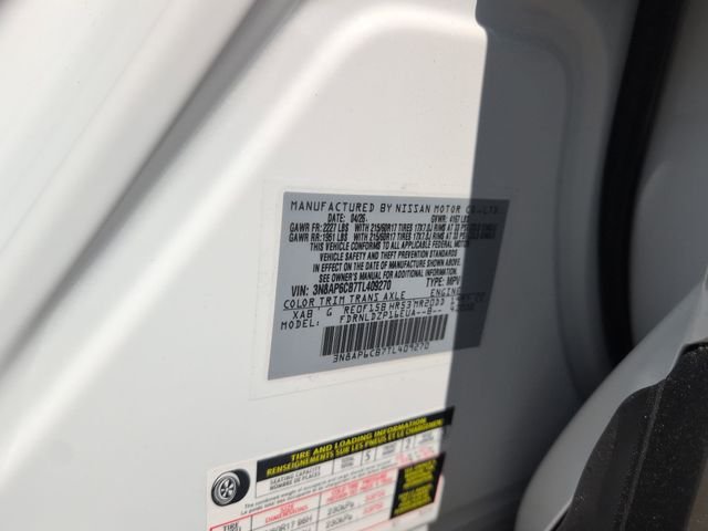New 2026 Aspen White TriCoat / Super Black Two-tone Nissan SV image 26