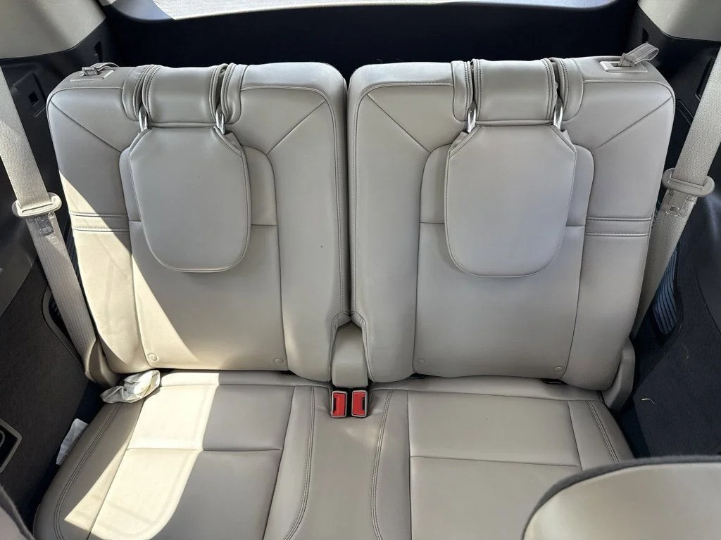 Used 2023 Radiance Metallic Lincoln Standard image 14