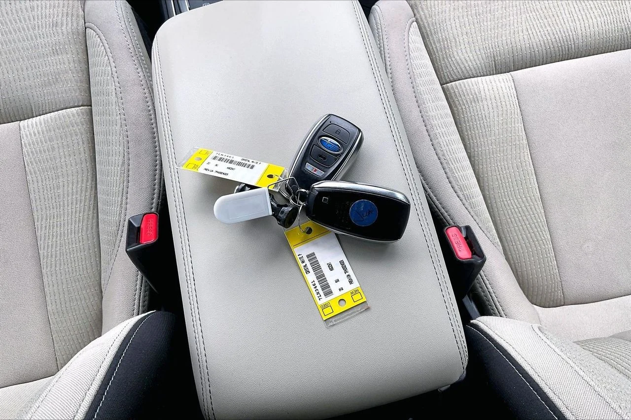 Certified Used 2020 White Subaru Premium image 33
