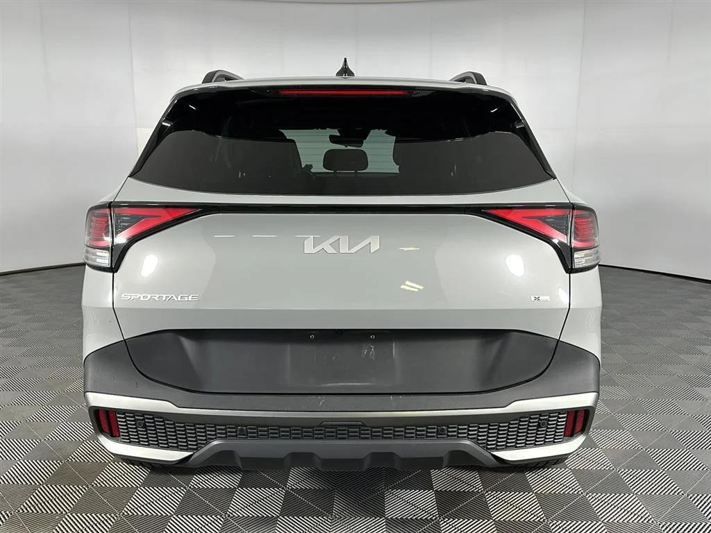 Used 2024 Wolf Gray Kia X-Line image 23