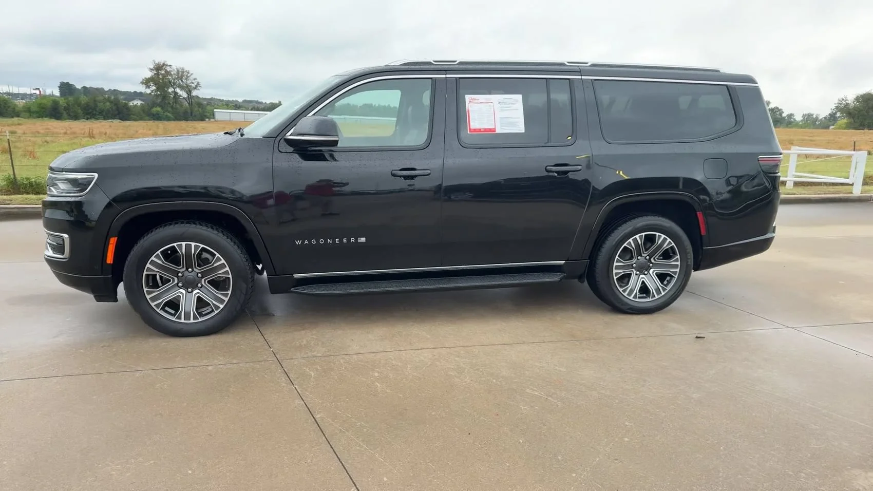 Used 2024 Diamond Black Crystal Pearlcoat Jeep Series II image 6