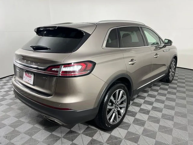 Used 2019 Brown Lincoln Select image 7