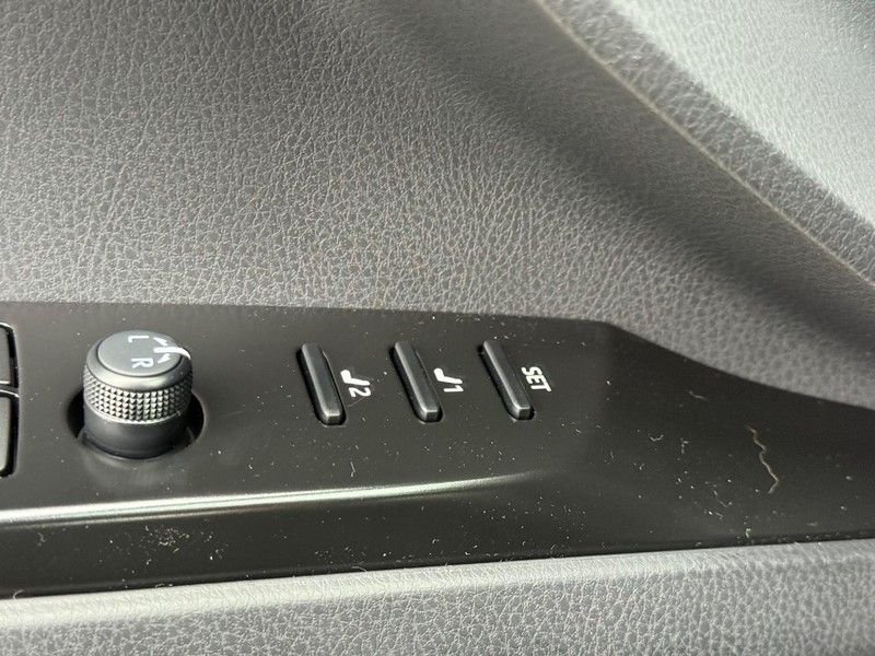 2026 Toyota Camry XSE - Photo 20