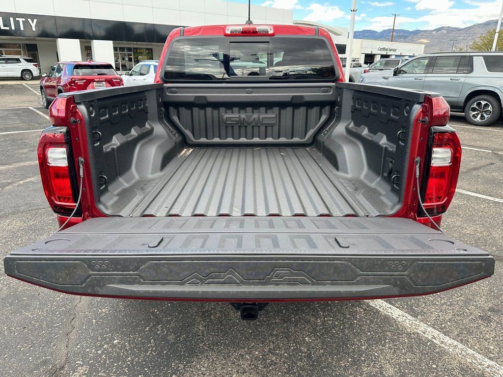 2026 GMC Canyon AT4X - Photo 6