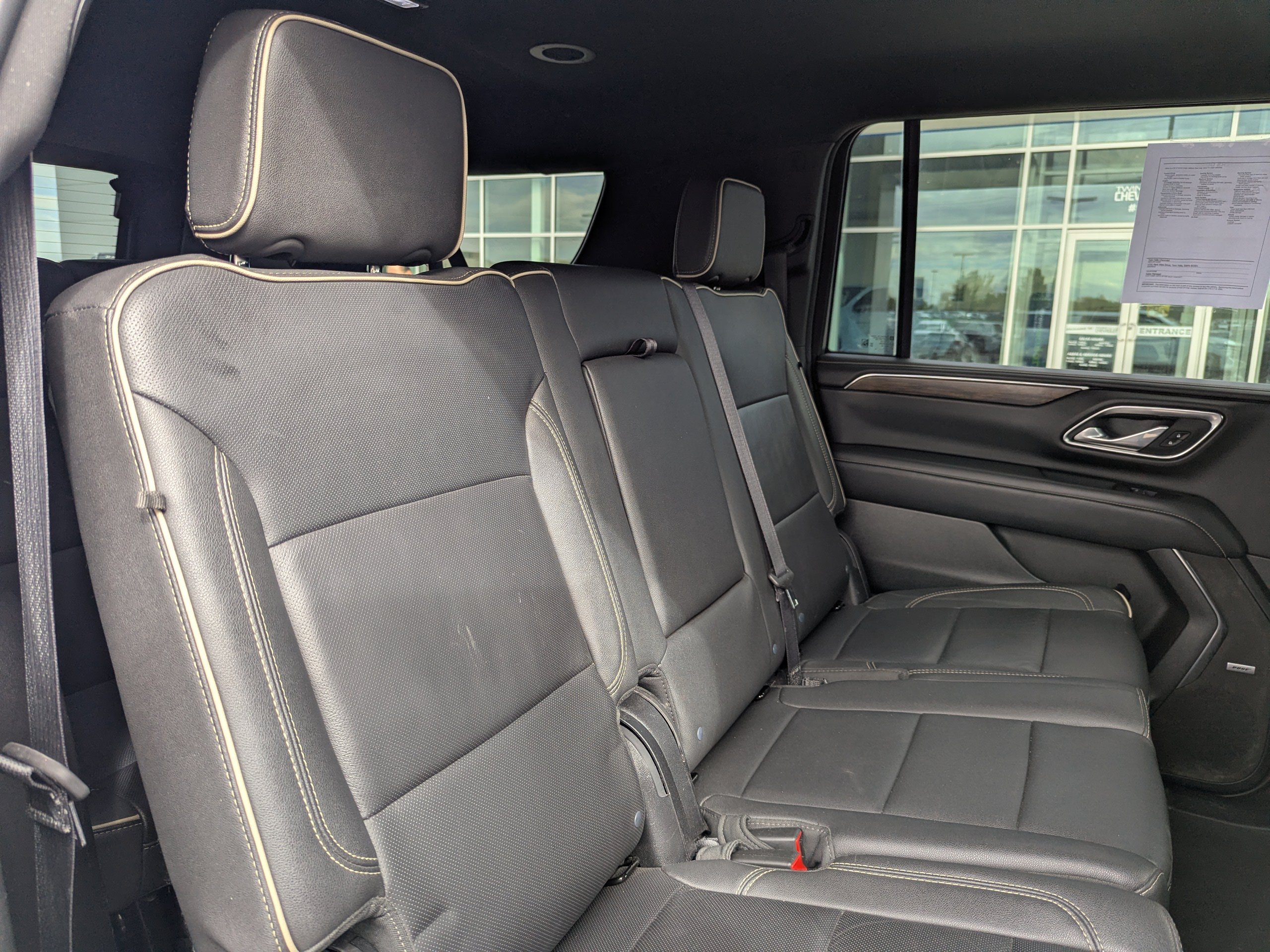 2024 Chevrolet Suburban Premier - Photo 42
