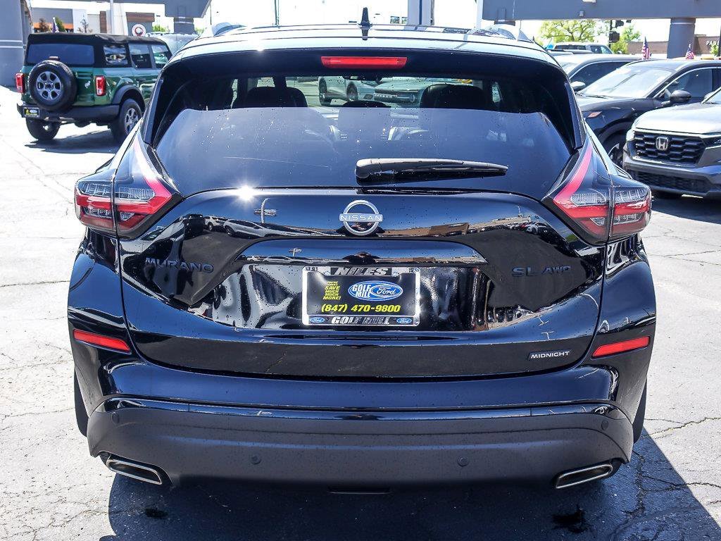 Used 2024 Super Black Nissan SL image 6