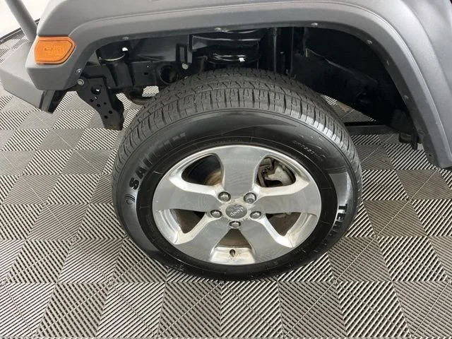Used 2019 Gray Jeep Sport image 24